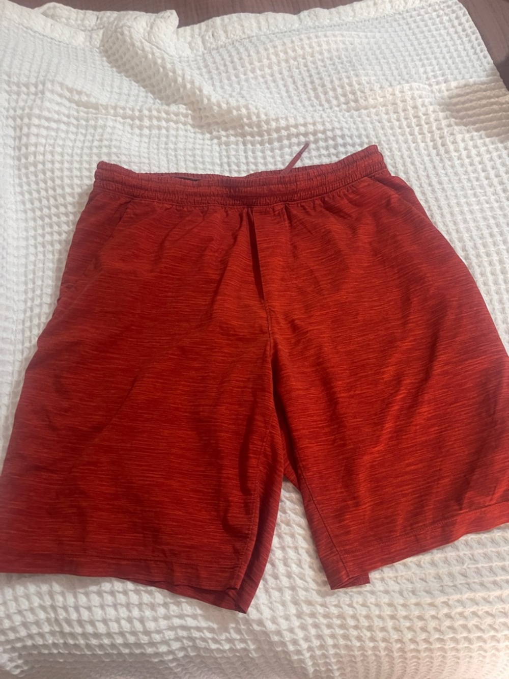 Mens Large Lululemon Drawstring shorts